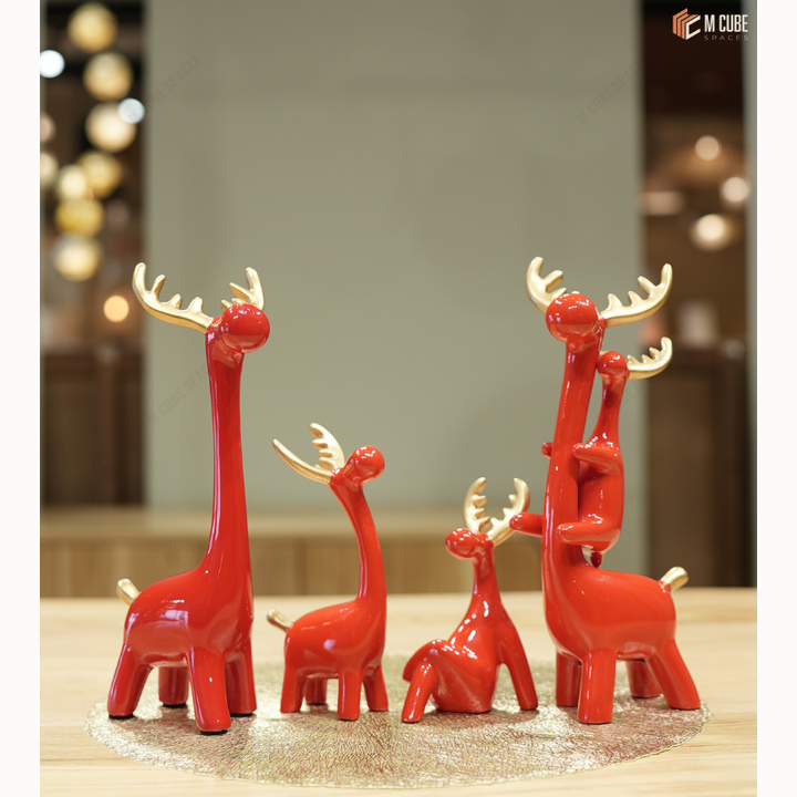 Reindeer Family - Bring their charm of close family